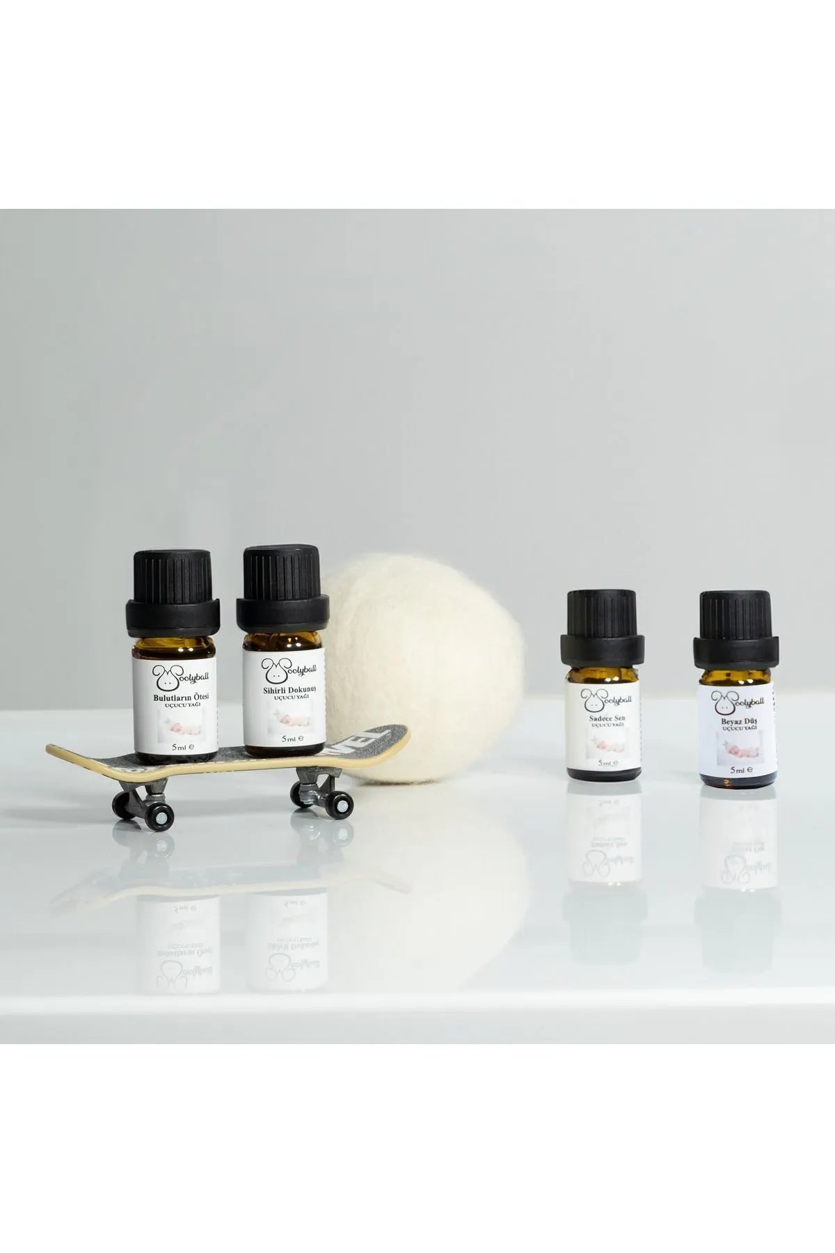 Woolyball Soft Çamaşır Kurutma Makinesi İçin Uçucu Esanslar 4 Adet 5 ml (1 Adet Yün Kurutma Topu Hediye)